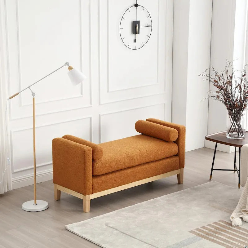 Élégant banc ottoman rembourré de 53,5 po avec pieds en bois et traversins